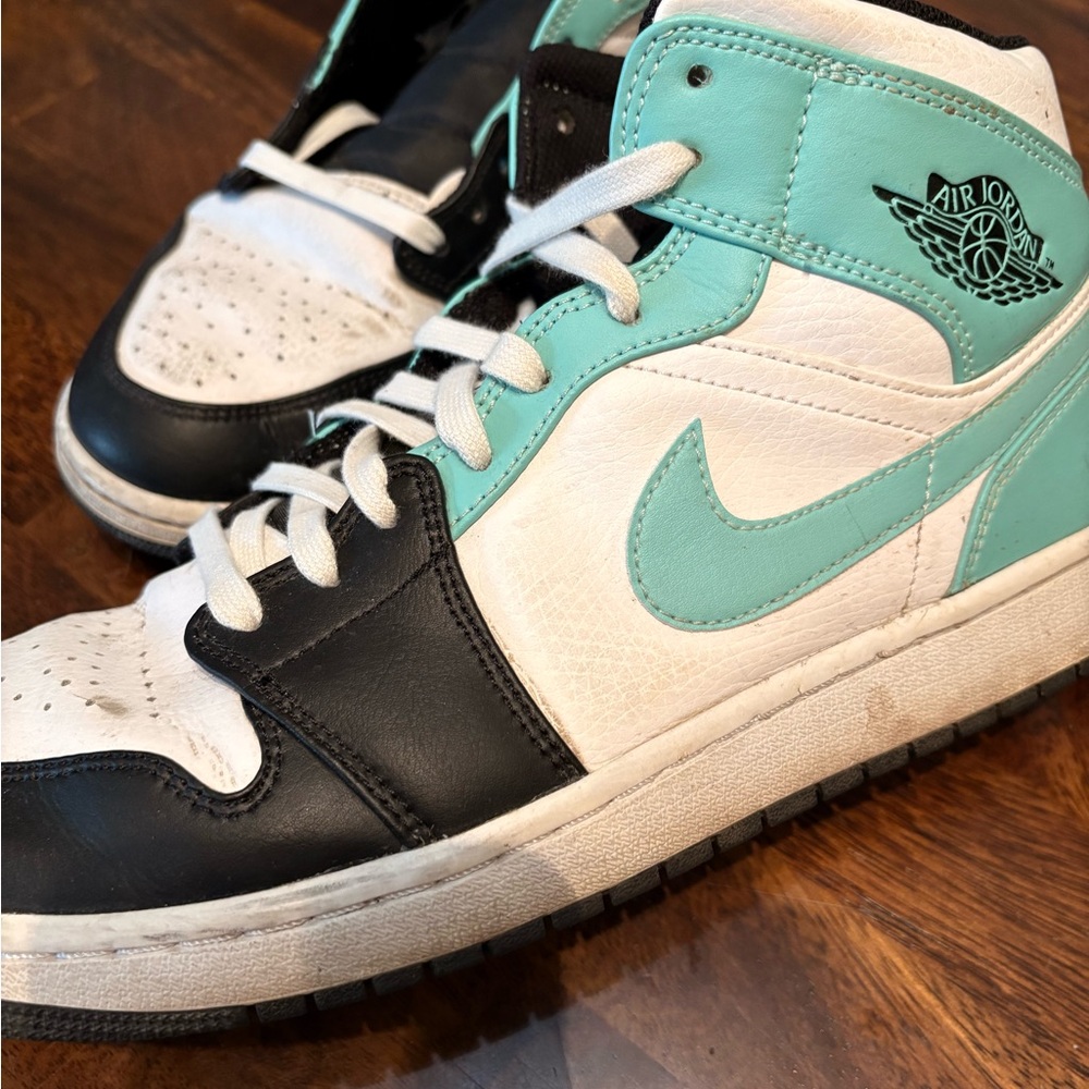 Jordan 1 Mid Tropical Twist Igloo size 12